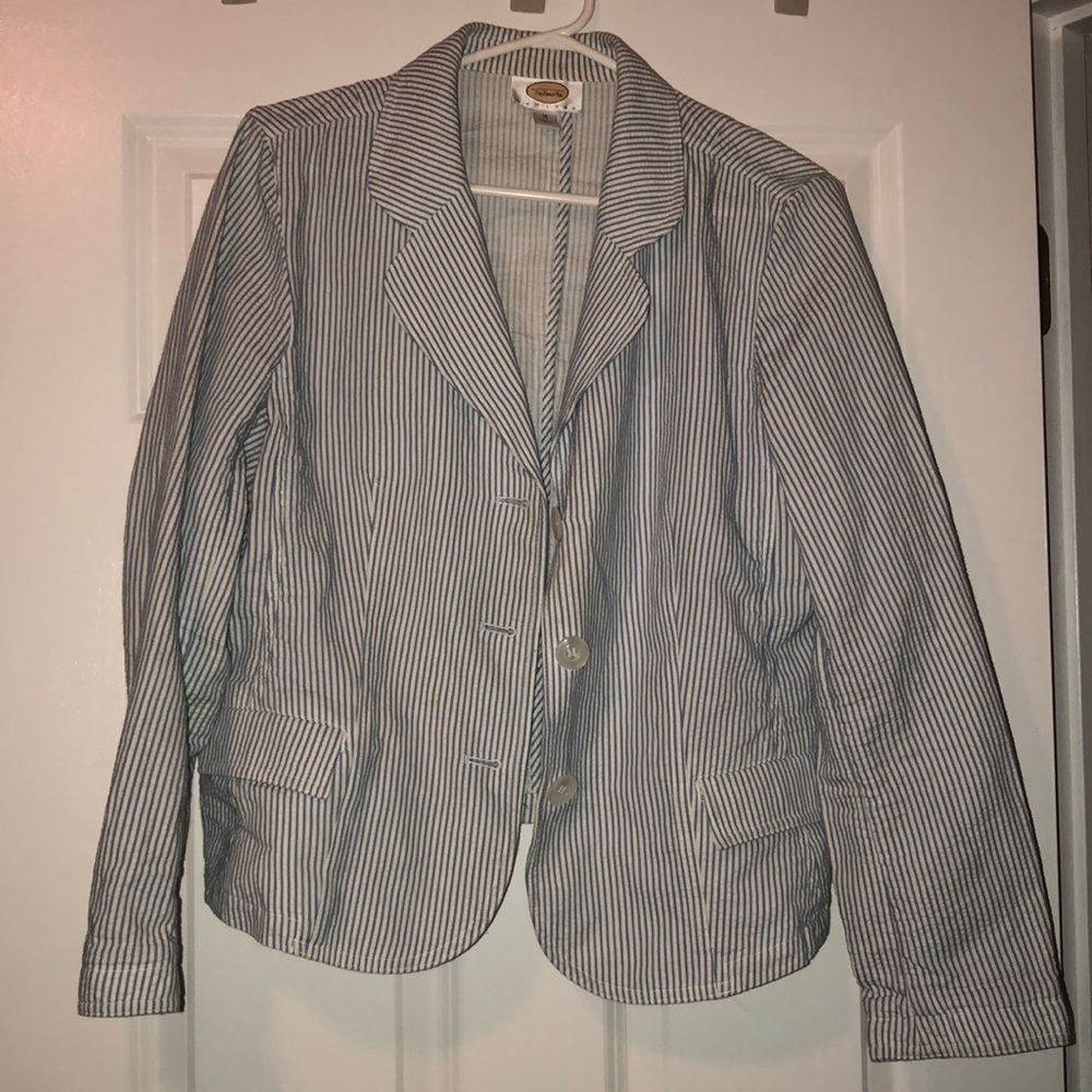 Sear sucker suite blazer